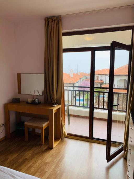 Lovely In Peaceful Family Near To Nesebar *
